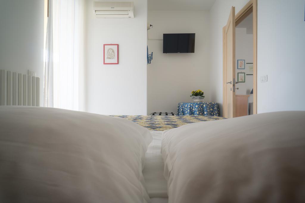 Hotel Residence Il Conero 2 Нумана Экстерьер фото