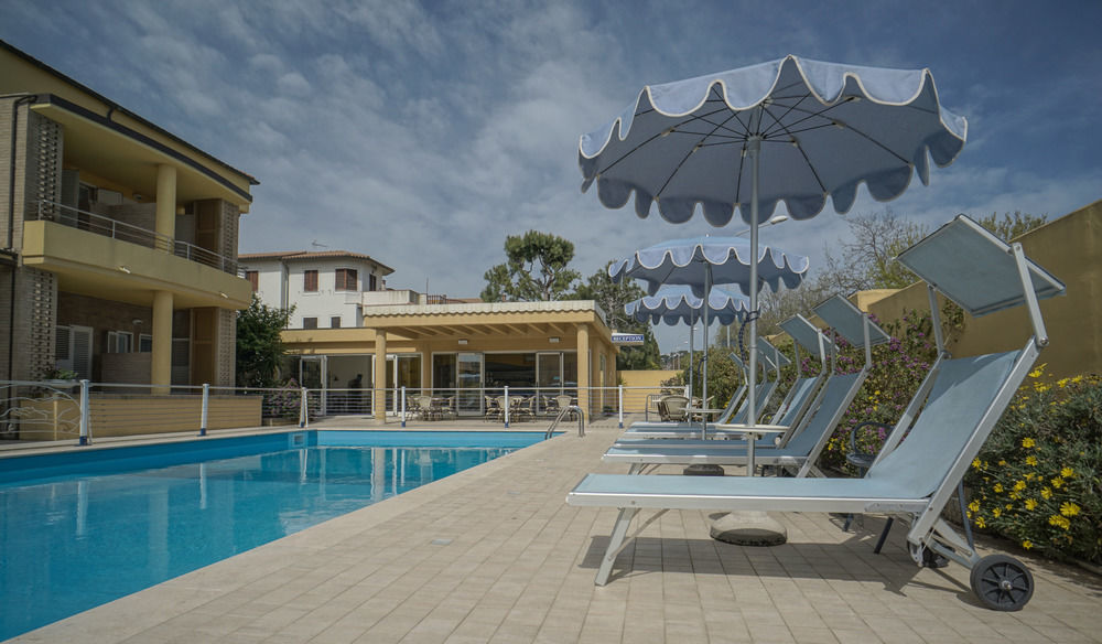 Hotel Residence Il Conero 2 Нумана Экстерьер фото