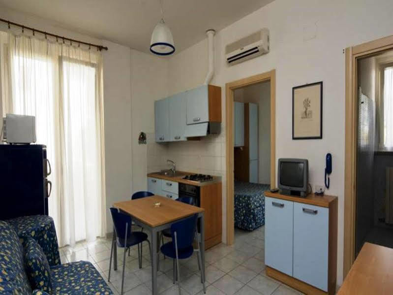 Hotel Residence Il Conero 2 Нумана Экстерьер фото