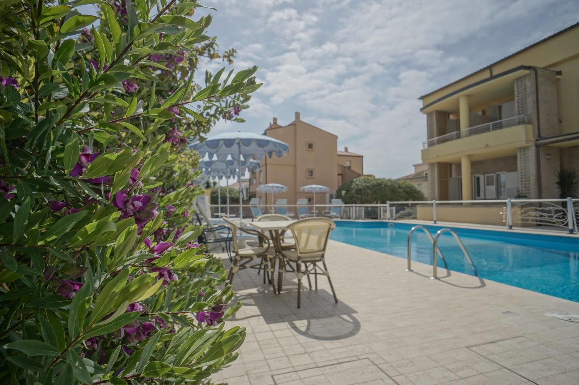 Hotel Residence Il Conero 2 Нумана Экстерьер фото